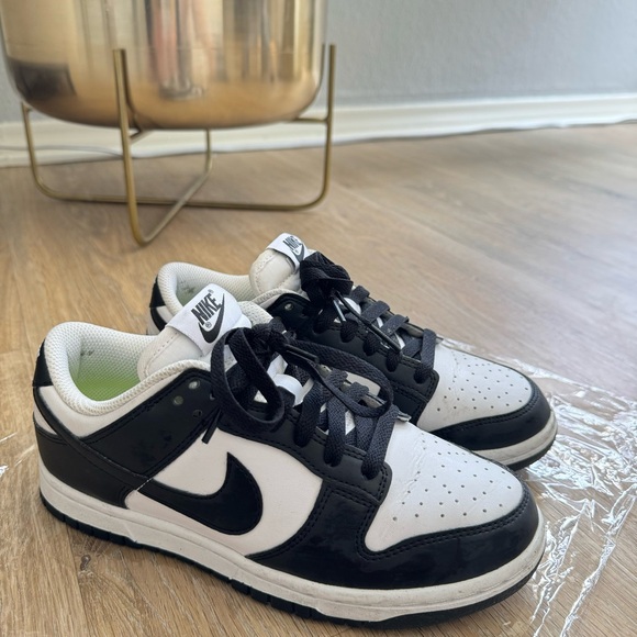 Nike dunk low panda Size 5.5 - Picture 3 of 10